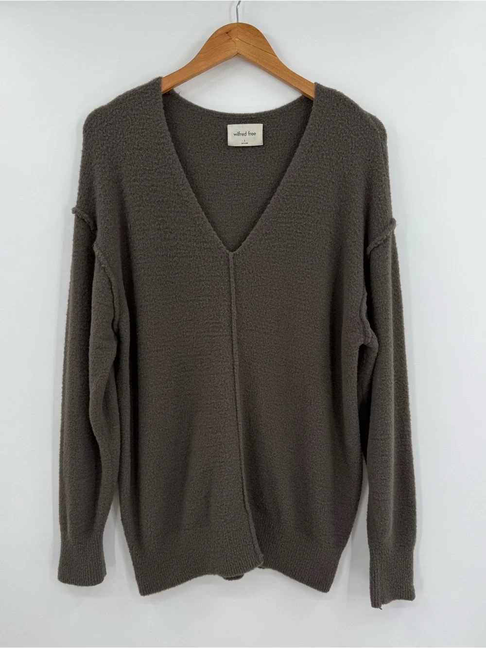 Aritzia Wilfred Free Hush Knit V-Neck Sweater | Rich Mocha Brown | Small